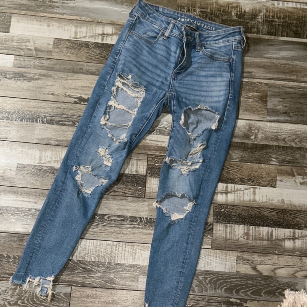 American Eagle Light Blue Stretch distressed Jeans
